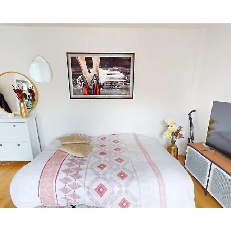 Апартаменты Joivy Deluxe Flat Near The Eiffel Tower